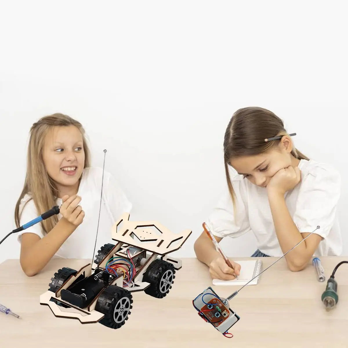 Kids Remote Control Electric Wooden Racing Toys Technology Innovation DIY Hand-assembled Electric Wireless Four-wheel Drive Toys